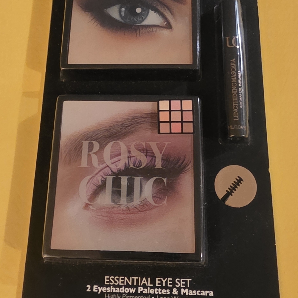 Rosy Chic Essential Eye Set - Pink and Black